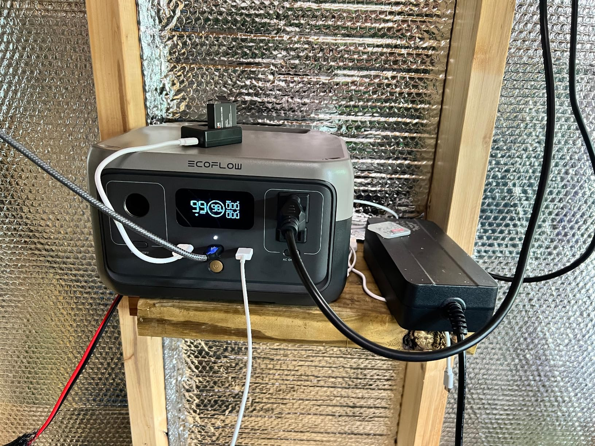 EcoFlow RIVER 2 - 0 to 100% recharge in 1 hour, 5x faster than competitors